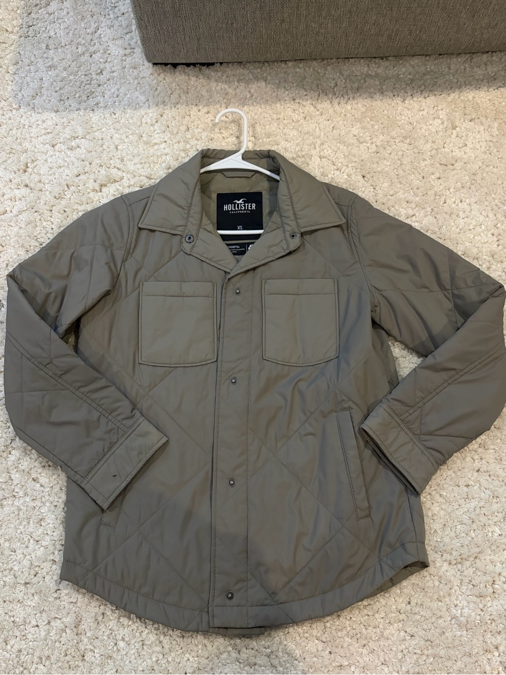 Hollister Men's Quilted Shirt Jacket in Olive
